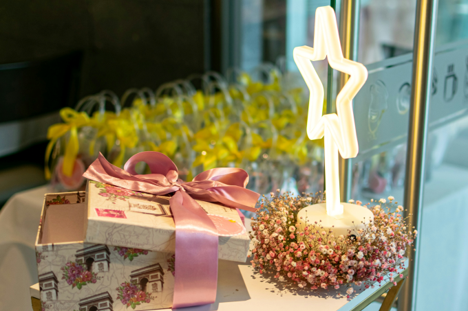 Classic Gift Ideas for Women